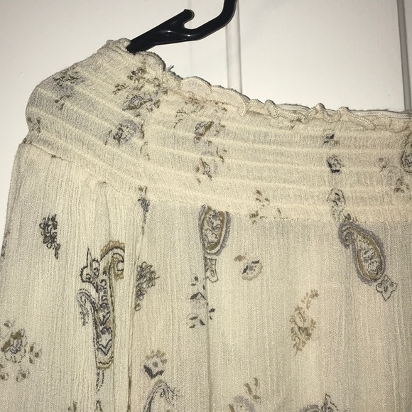 Off-shoulder blouse - Picture 3 of 3